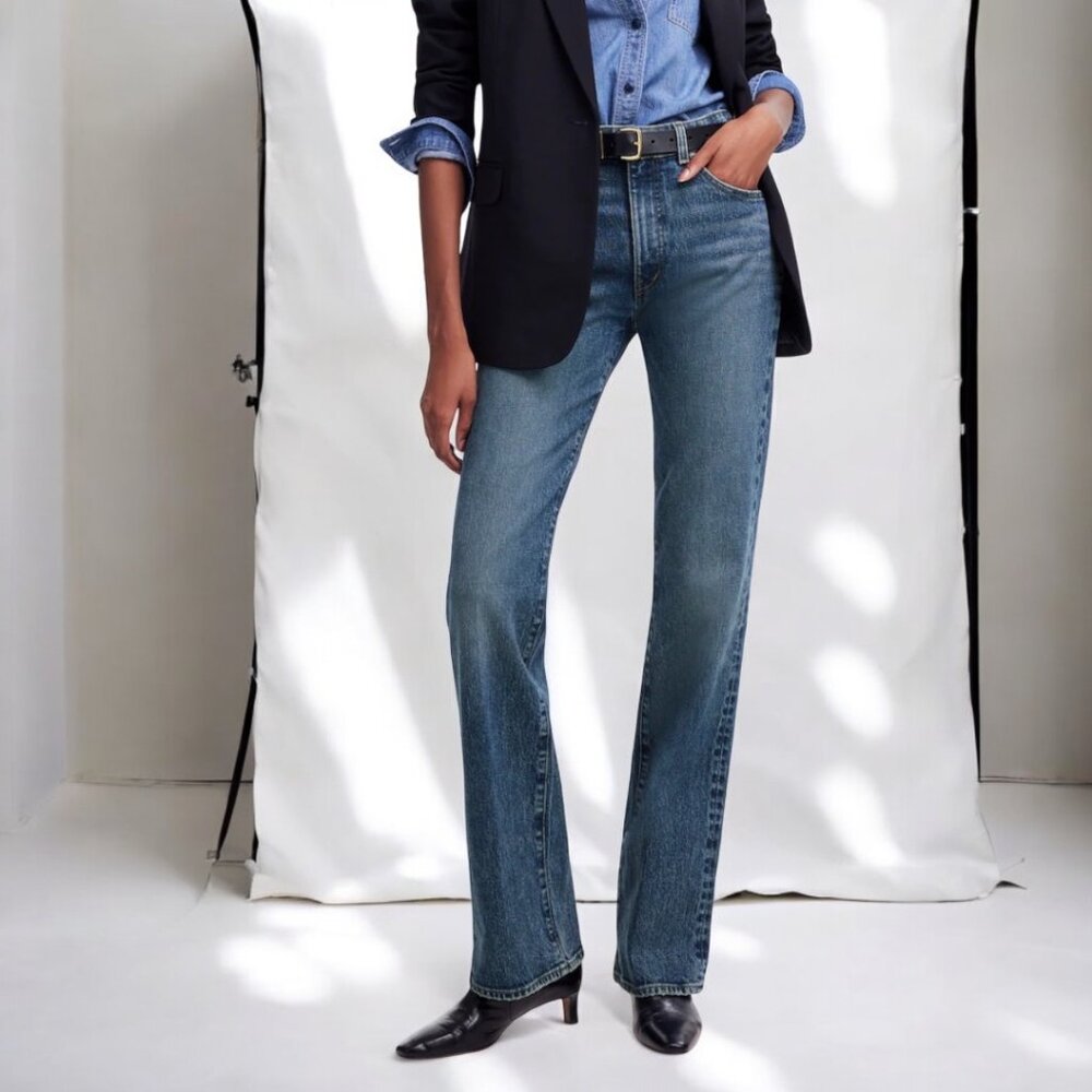 Women's Boot Cut Jeans - Blue